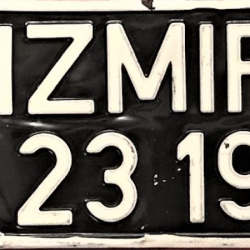 Izmir 21789 Numarali Arac Plaka Aluminyum Kabartma Yazi 22534 Garaj Antik