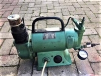 EKM ALMAN MALI TAŞINABİLİR 220 VOLT HAVA KOMPRESÖR 1955 MODEL