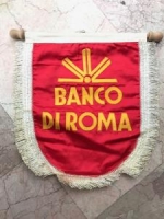 BANCO DIROMA FUTBOL KARŞILAŞMALARINDA VERİLEN KULUP BAYRAK