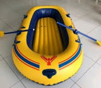 1985 INTEX PACESETTER 4 PERSON INFLATABLE BOAT 102 X 60 IN W/NEW OARS