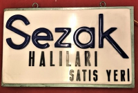 1970 SEZAK HALILARI REKLAMLI SATIŞ YERİ IŞIKLI FİBERGLAS DUKKAN BAYİİ REKLAM TABELA