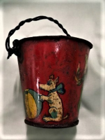 YERLİ OYUNCAK KOVA TENEKE ALTIN COCUK OYUNCAGI UFAK BOYDA KOVA 8 CM BOYUNDA NADİR