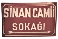 1927 EMAYE SOKAK TABELASI SİNAN CAMİİ SOK 40 X 24.5 CM  iSTANBULUN ENTERESAN SOKAK ADLARINDAN OLAN EMAYE TABELA