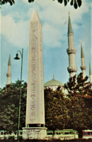 1970 SULTANAHMET DİKİLİTAŞ RENKLİ OFSET BASKI ARKASI YAZILI KARTPOSTAL