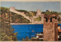 1970 İSTANBUL KANDİLLİDEN RUMELİ HİSARIN GÖRÜNUŞU KARTPOSTAL RENKLİ OFSET BASKI ARKASI YAZISIZ