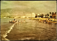 1970 İSKENDERUN PLAJ GÖRÜNÜŞ  KARTPOSTAL RENKLİ OFSET BASKI