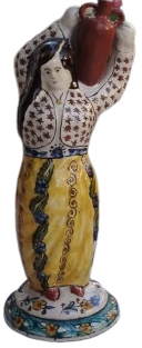 1950 ANADOLUDA OMUZUNDA SU TASIYAN YORESEL KIYAFETLİ KOYLU KADINI ERMENİ USTA  HACI MİNYAS İSİ