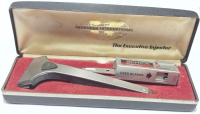 1960 PERSONNA INTERNATIONAL THE EXECUTIVE INJECTOR ANTİKA TIRAŞ MAKİNESİ VE ORİJİNAL KUTUSUNDA ÖZEL SET