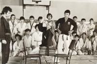 1973 YEŞİLÇAM KARATECI KIZ FİLMİ ORİJİNAL FOTOĞRAFI FİLİZ AKIN SİYAH BEYAZ FOTOGRAF