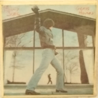 1980 BİLL Y JOEL GLASS HOUSES DÖNEMİ KOLEKSİYONLUK ROZET KARE FORMDA ORİJİNAL DÖNEMİNDE KULLANILMIŞ ÖN TARAFI BOMBELİ TENEKE ROZET