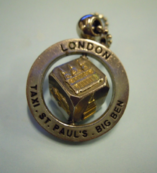 METAL ORTASI  HAREKETLİ LONDRA TAXİ ANAHTARLIK