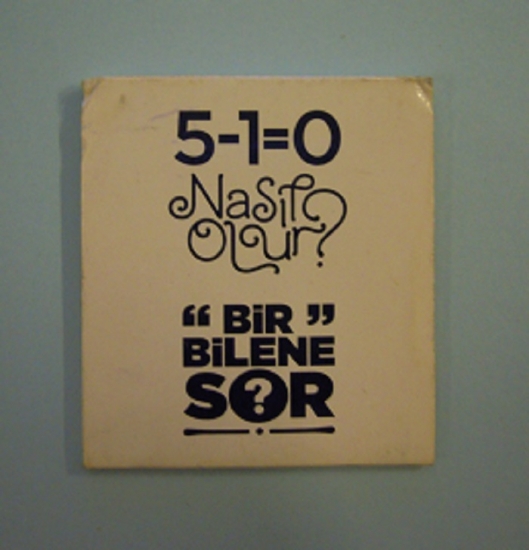 KARTON KAPAKLI AHŞAP CUBUK BİR BİLENE SOR BULMACA KİBRİT