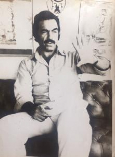 AYHAN IŞIK SETTE KADRAJDA AYARLARI KONTROL EDİYOR 