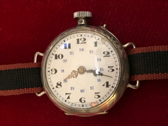 EL YAPIM ZENNE MEKANİK KURMALI 1900 YILLAR GÜMÜŞ ÇİFT KAPAKLI DAMGALI BAYAN KOL SAATİ 