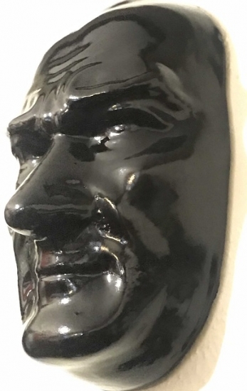 ECZACIBAŞI DAMGALI SİYAH PARLAK SIRLI SERT SERAMİK ATATÜRK DUVAR BÜSTÜ 