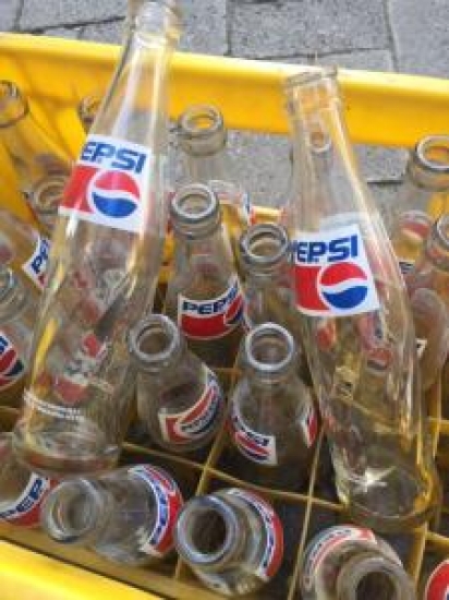 KASA İÇERSİNDE 24 ADET CAM ŞİŞE PEPSİ COLA 250 ml