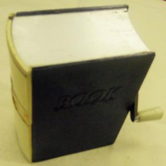 KİTAP ŞEKLİNDE ESKİ MODEL ÇEVİRMELİ MASAÜSTÜ KALEMTIRAŞ 