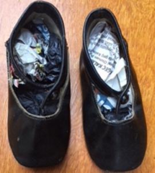 1940  BEBEK ÇOCUK AYAKKABI SİYAH KEMERLİ MODEL KOMPLE DERİ TABAN KUZU KOSELE DİKİM 