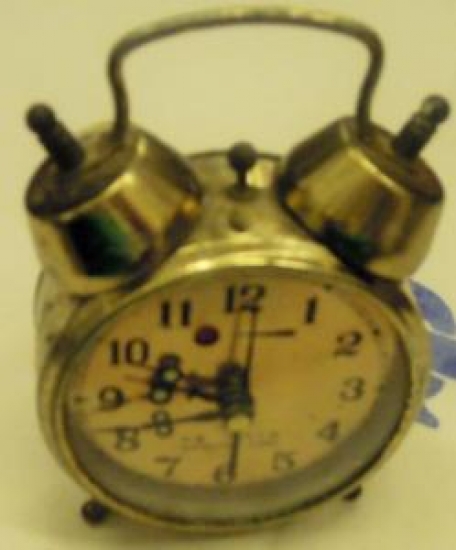 MASA ÜSTÜ MEKANİK KURMALI ÇİFT ZİL ALARMLI MASA SAAT 