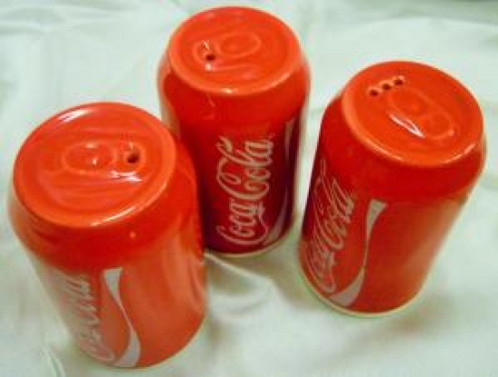 COCA COLA 3 ADET KIRMIZI SERAMİK BAHARAT TAKIMI 