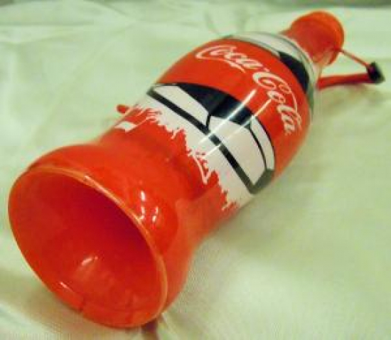 COCA COLA ŞİŞE ŞEKLİNDE DÜDÜK FESTİVAL VE MAÇLAR İÇİN TASARLANMIŞ 