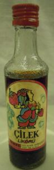 ÇİLEK LİKÖRÜ 5 CL. ALKOL DERECESİ 22 % MİNYATÜR İÇKİ ŞİŞESİ KOLEKSİYON 