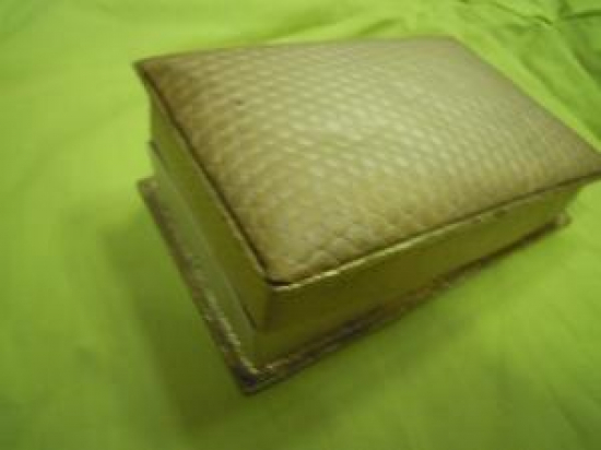 BAYLAN VE BONBON ÇİKOLATA KAPAKLI KARTON KUTU 