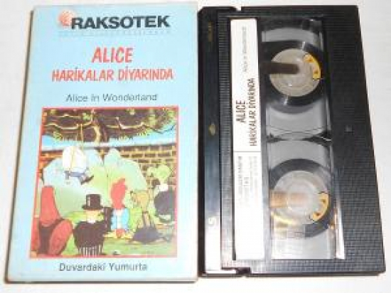  RAKSOTEK BETAMAKS ÇİZGİ FİLİM KASET ALICE HARİKALAR DİYARINDA DUVARDAKİ YUMURTA VİDEO KASET 