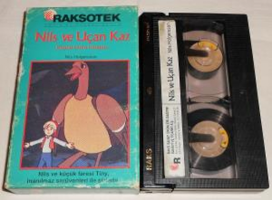  RAKSOTEK BETAMAKS KASET ÇİZGİ FİLİM NİLS VE UÇAN KAZ KÜÇÜK CİNİN İNTİKAMI VİDEO KASETİ 