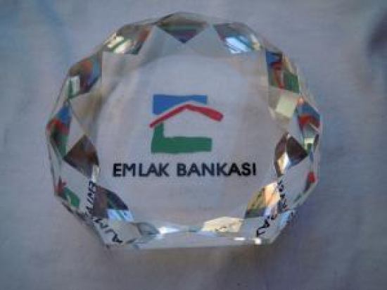 EMLAK BANKASI LEGOLU CAM KAĞIT AĞIRLIĞI