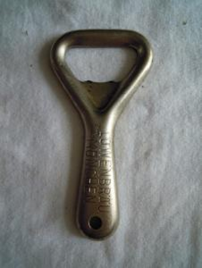 LOWENBRAU MÜNCHEN METAL ŞİŞE KAPAK AÇACAK