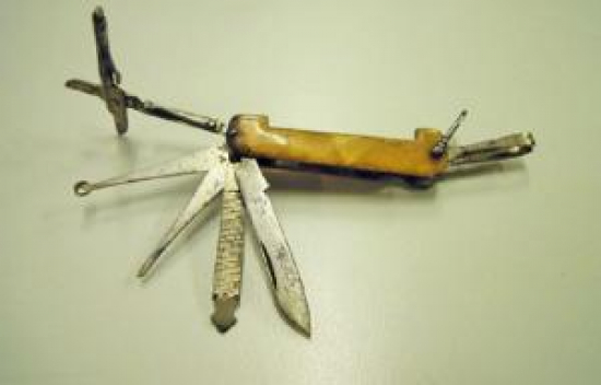 MİNİ SEYEHAT BAKIM SETİ MAKAS CIMBIZ TÖRPÜ ÇAKI KESKİ 