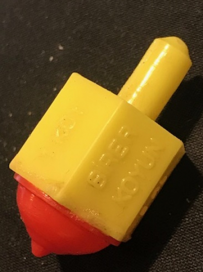 1960 1970 1980 YILLARIN OYUNU SARI KIRMIZI GALATASARAY RENKLERİNDE SERT PLASTİK FIRDÖNDÜ 1 AL HEPSİNİ AL  ŞANS OYUNU  