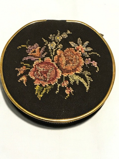 PRETTY QUICK 4 LIDO BY TOKALON  PUDRA KUTU GÖBLEN İŞLEME FERMUAR KAPAKLI AYNALI 