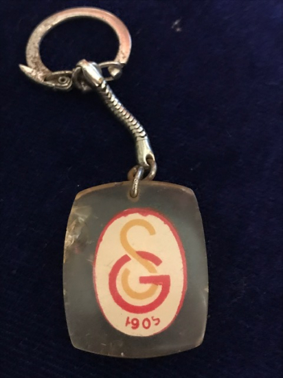 GALATASARAY 1905 ARMALI SARI KIRMIZI POLİ KARBON ŞEFFAF ANAHTARLIK