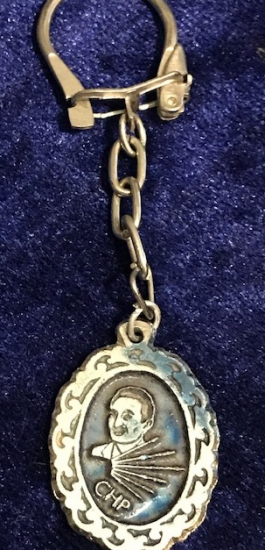 CHP YAZILI VE AMBLEMLİ 6 OK İŞARETLİ  ECEVİT RESİMLİ  METAL ANAHTARLIK 