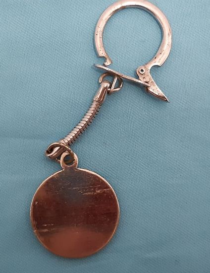 DENİZCİLİK BANKASI METAL ORTADA  CIPALI ANAHTARLIK