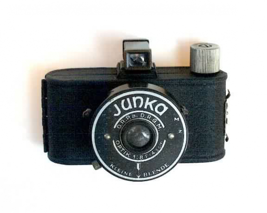  1937 NUMBERG GERMANY JUNKA WERKE KÜCÜK METAL KAMERA 3X4  ALMAN