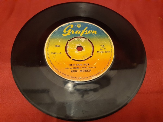 GRAFSON ZEKİ MÜREN 3546 : A SUS SUS SUS ... 3546 - B . GÖZLERİMİN YAŞINI SİLEMİYORUM 