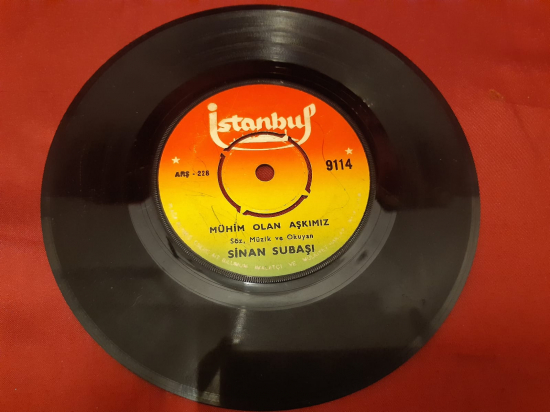 İSTANBUL ARŞ - SİNAN SUBAŞI SEN UZAKLARDA DEĞİL DAMARIMDA KANIMSIN 