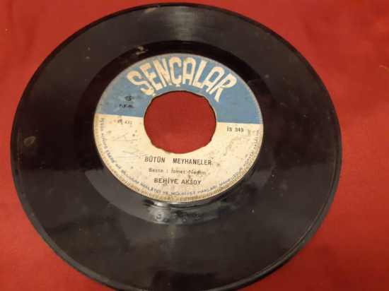 ŞENÇALAR PLAK   BEHİYE AKSOY   AGORA MEYHANESİ .BÜTÜN MEYHANELER 45 LİK YERLİ PLAK 