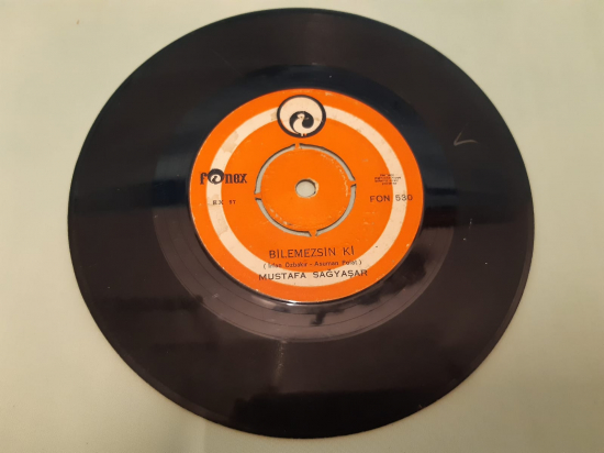 FONEX PLAK MUSTAFA SAĞ YAŞAR BİLEMEZSİN Kİ , SEVMEKTEN KİM USANIR 45 LİK YERLİ PLAK  