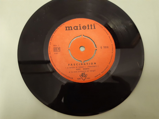 MAİETTİ PLAK LA CUMPARSITA , FASCINATION 45 LİK YABANCI PLAK 
