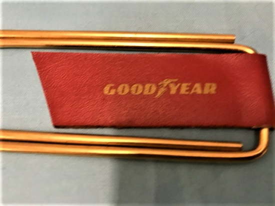 GOOD YEAR  ONÜCÜNCÜ HİSSEDARLAR TOPLANTISI  15 MART 1974 ATAC KAGIT TUTUCU SIKIŞTIRICI KIRMIZI DERİ GOOD YEAR REKLAMLI