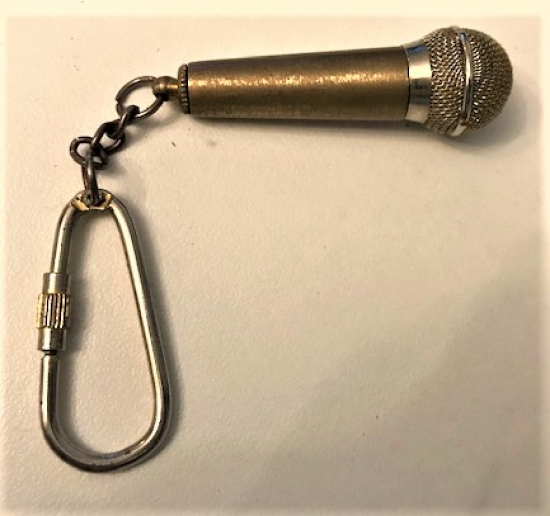 MİKROFON ŞEKLİNDE CAKMAK ANAHTARLIK