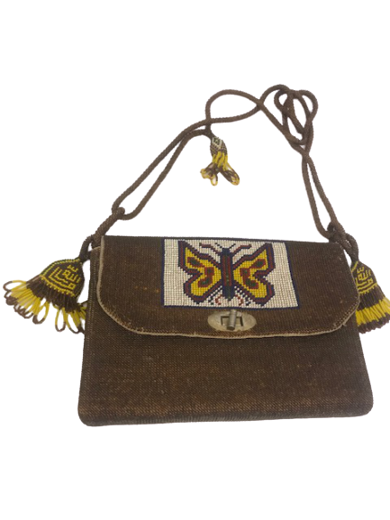 1960 TAMAMEN BONCUK EL İŞİ KURAN MUSAF CANTASI ÜSTU KELEBEK MOTİFLİ PÜSKÜLLERDE ALLAH YAZILI 70 YILLIKDIR