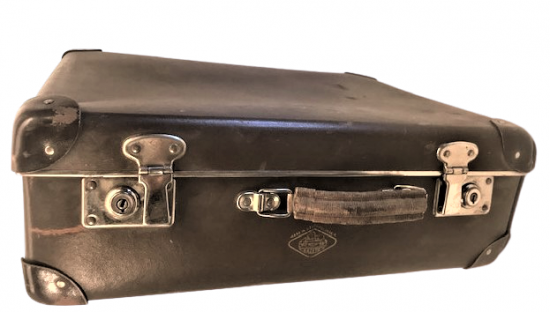 SEYEHAT İÇİN KAZETO CEKOSLOVAK MALI ORTA BOY KİLİTLİ BAVUL