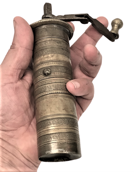 EL YAPIM UFAK BOYDA OSMANLI EL CEVİRMELİ SEYEHAY MEKANİK KAHVE CEKİCİ ÖGÜTÜCÜ 