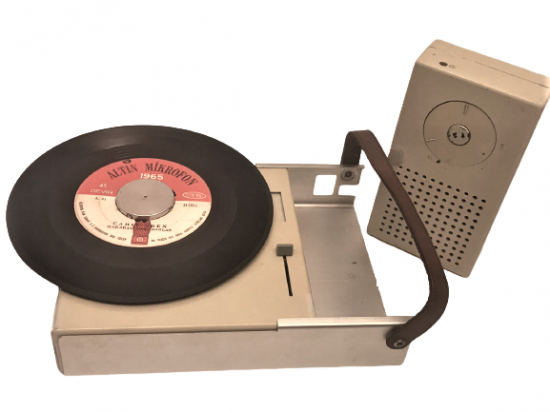  BRAUN TP 1 1950 MODEL RADYO PİKAP PORTEYBIL 6 VOLT KOLEKSİYON