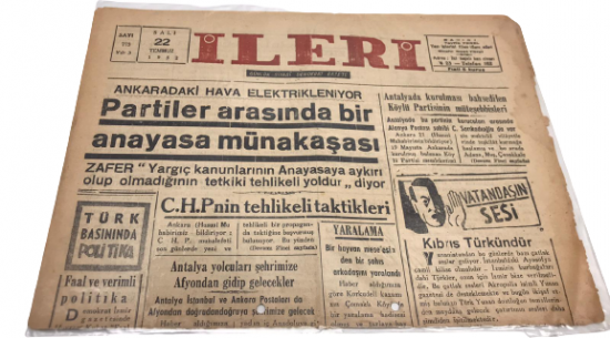 İLERİ GÜNLÜK SİYASİ DEMOKRAT GAZETE 22 TEMMUZ SALI 1952 ANTALYA İLERİ GAZETESİ SATIŞ FİYATI 5 KURUŞTUR  